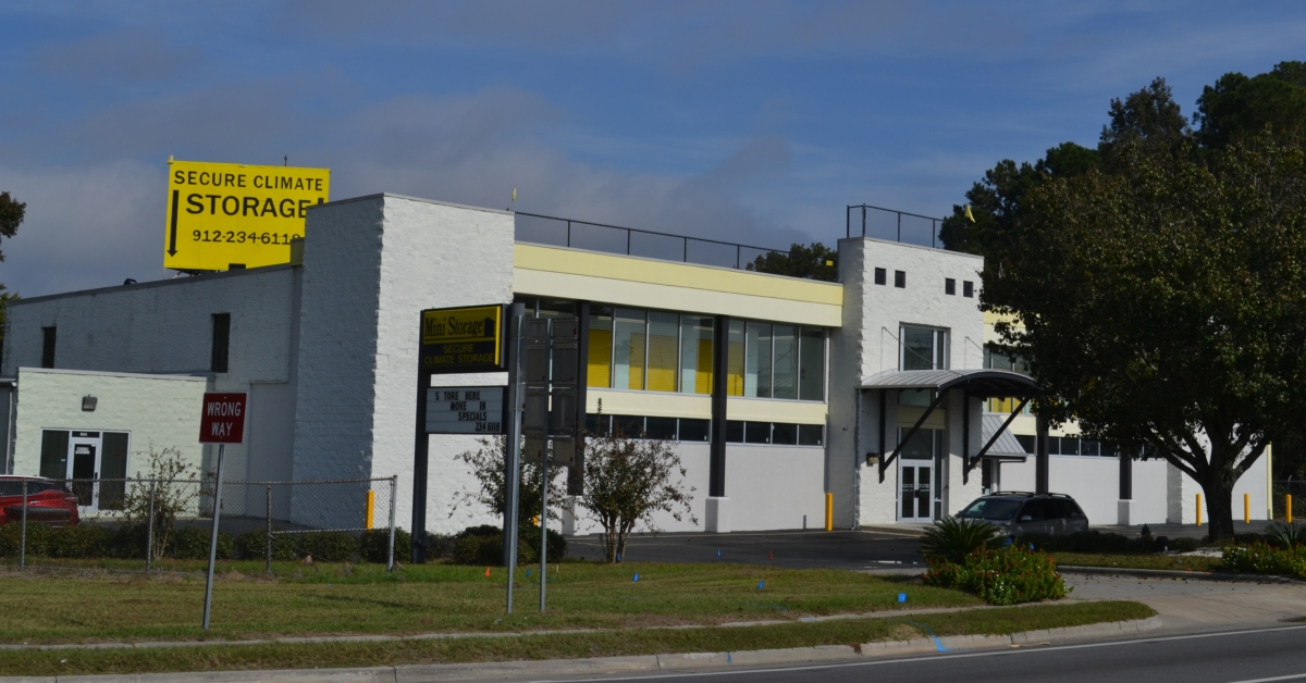 Secure-Climate-Building-2-1-resized climate controlled storage units
